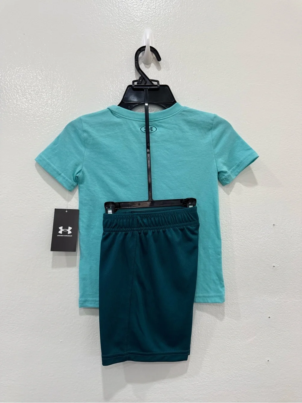 Boys Under Armour 2-Piece Athletic Shorts Set Size 4 Aqua Blue Graphic Logo NWT